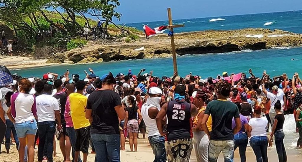 Militarizada! Entrada de Pueblito en Puerto Plata