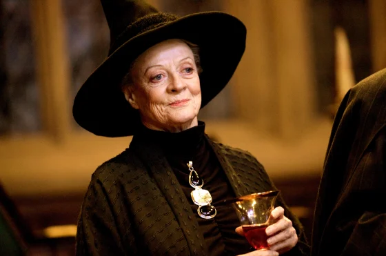 Maggie Smith, querida estrella de Harry Potter y Downton Abbey, fallece a los 89 años.